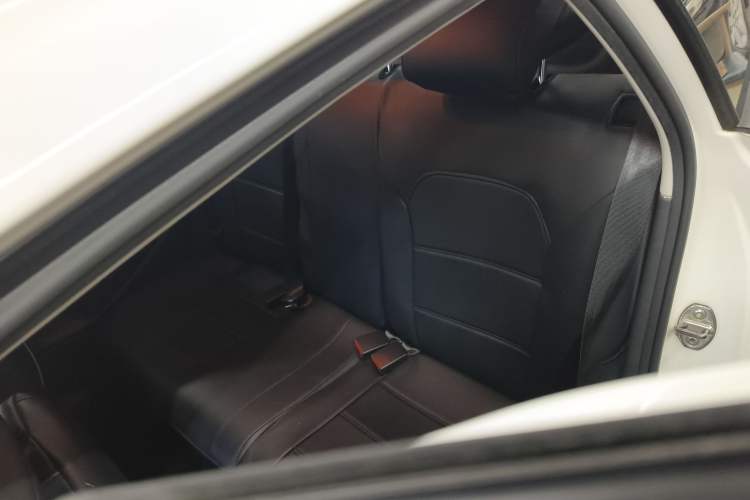 Used Volkswagen Polo 2016 1.6L Automatic Comfort Model
