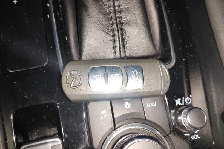 Used Mazda Atenza 2020 2.0L Blue Sky Luxury Edition
