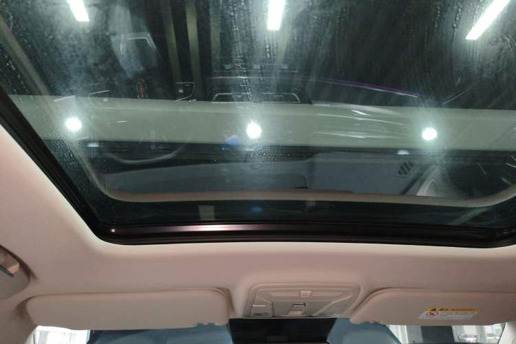 Used Hongqi HS5 2023 2.0T Qixiang Pro Edition
