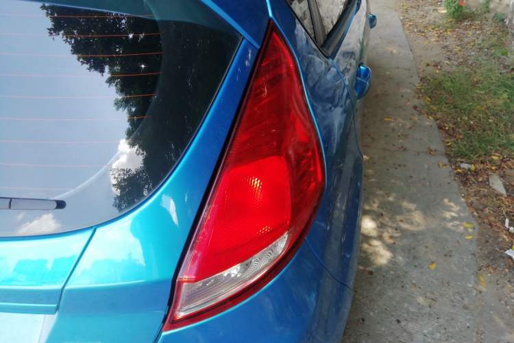 Used Ford Fiesta 2013 Hatchback 1.5L Manual Fashion Edition
