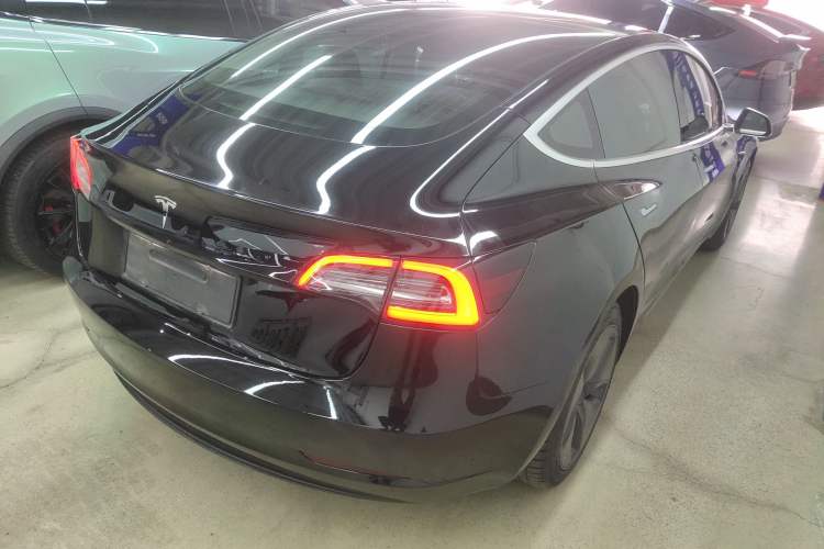Used Tesla Model 3 2019 Long-Range Rear-Wheel-Drive Version