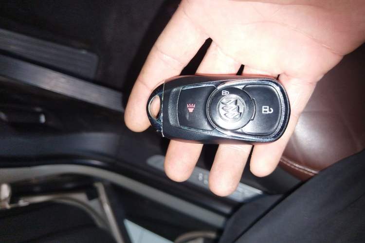 Used Buick Envision 2016 20T Two-Wheel-Drive Elite Model
