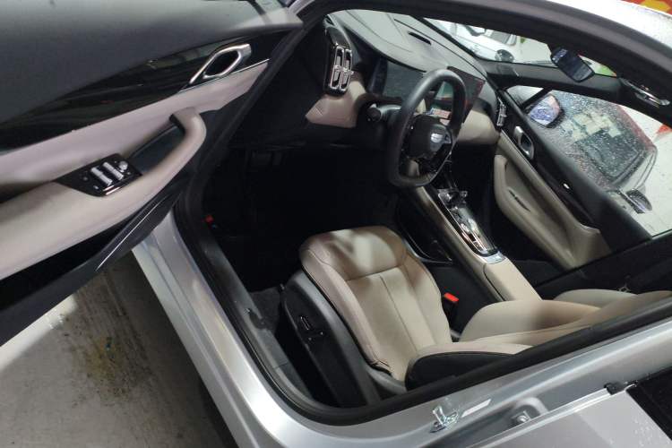 Used Geely Auto FX11 2025 4th Generation 1.5TD DCT – The Start
