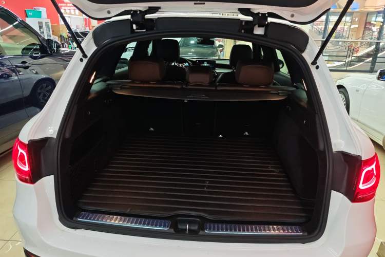 Used Mercedes-Benz GLC 2020 Facelifted GLC 260 L 4MATIC Dynamic Edition
