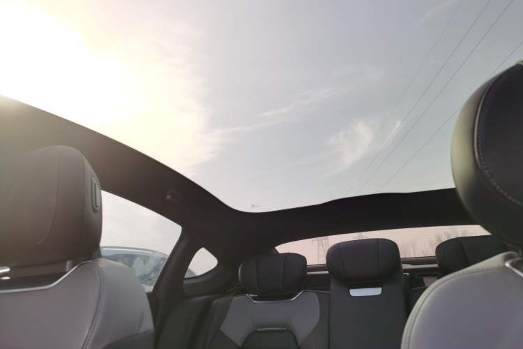 Used NETA S 2022 Extended-Range Version 1160 km Range Rear-Wheel Drive Mid-Grade
