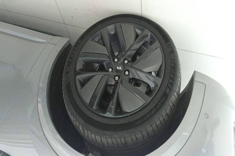 Used Li Auto L9 2024 PRO Model
