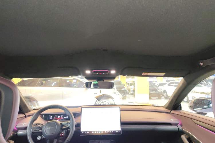 Used  SU7 2024 Four-Wheel Drive Ultra-Long Range Advanced Intelligent Driving Max Edition