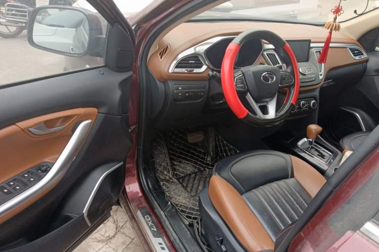 Used Soueast DX7 2015 1.5T Automatic Luxury Model