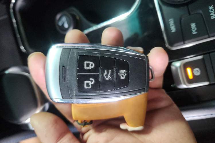 Used  BJ40 2018 PLUS 2.0T Automatic Four-Wheel Drive Urban Hunter Edition
