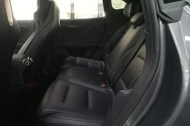 Used  07 2024 Max Extended-Range Edition
