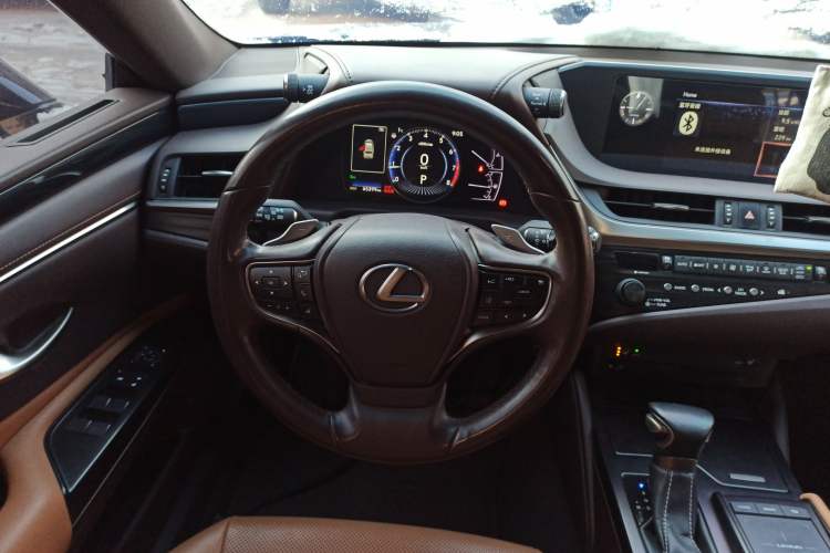 Used Lexus ES 2020 200 Excellence Edition