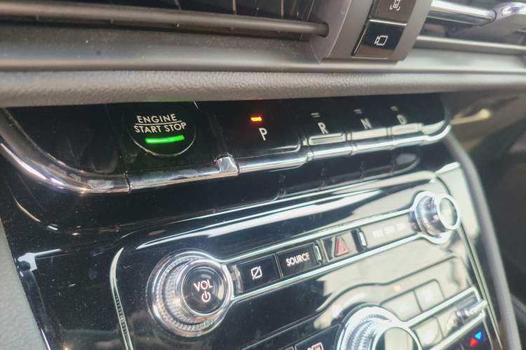 Used Lincoln Corsair 2022 2.0T Two-Wheel Drive Luxury Edition
