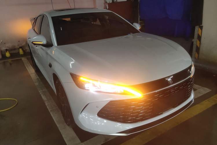 Used BYD Qin L 2025 DM-i Smart Drive 120KM Leading Model