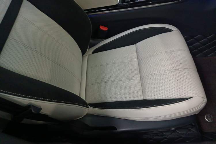 Used Land Rover Range Rover Velar 2017 P380 R-DYNAMIC SE