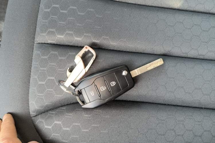 Used  Ruisheng Ace M7 2025 1.6L Manual Standard Wheelbase Comfort Version 5 Seats
