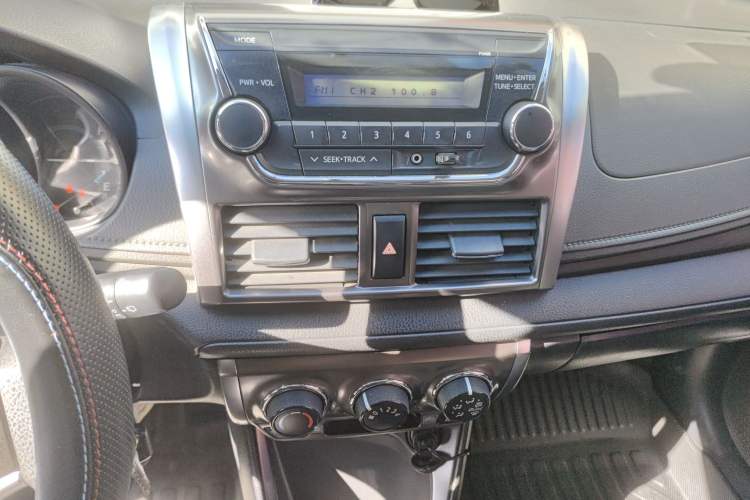 Used Toyota YARiS L 2015 1.5E Automatic Charm Edition
