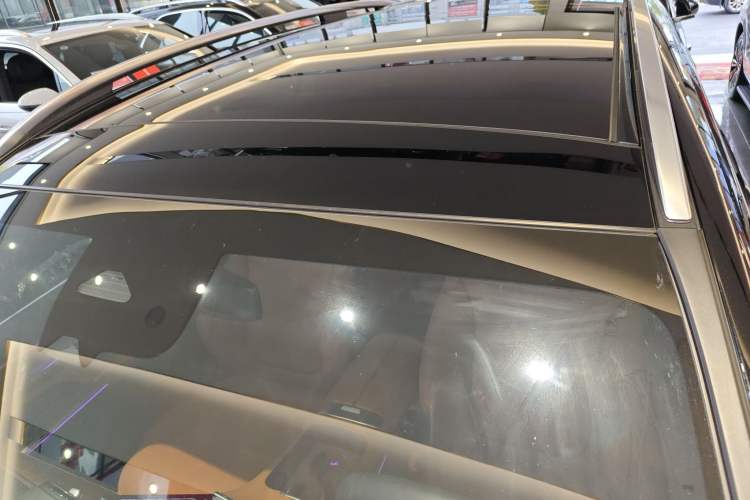 Used Mercedes-Benz GLC 2024 Refreshed GLC 300 L 4MATIC Dynamic Version 5 Seats
