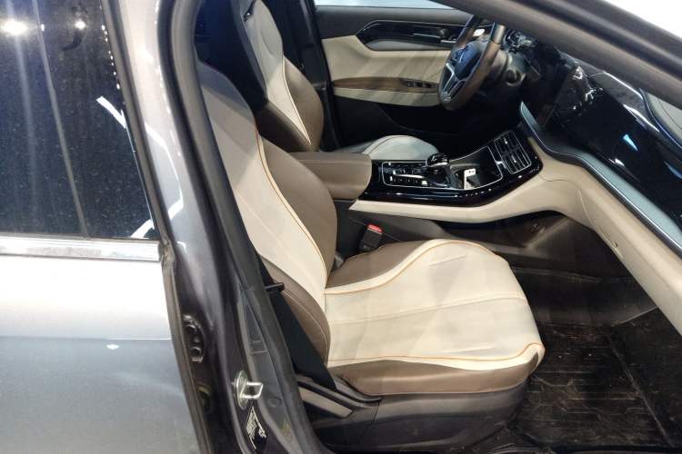 Used BYD Qin PLUS 2023 Champion Edition EV 420KM Leading Model
