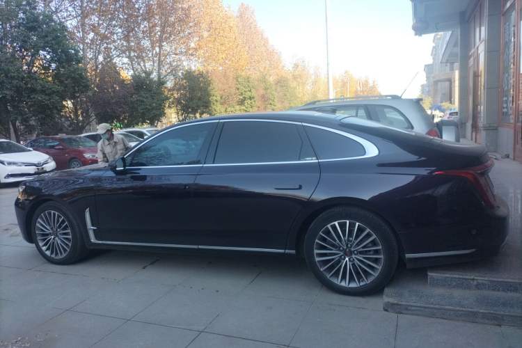 Used Hongqi H9 2020 Revised Version 2.0T Smart Connect Flagship Edition
