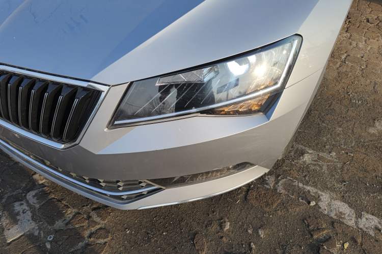 Used Skoda Superb 2016 TSI330 DSG Innovation Edition
