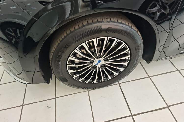 Used Denza D9 2024 DM-i 980 Four-Wheel Drive Prestige Model
