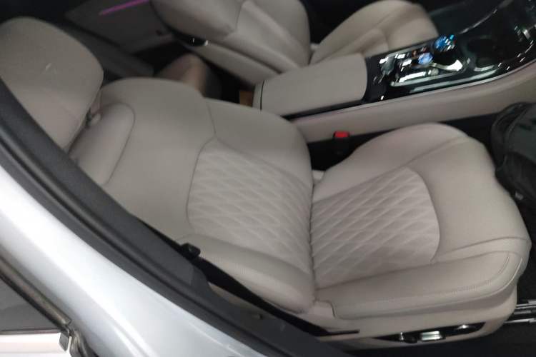 Used BYD Han 2025 DM-i 125KM Prestige Model
