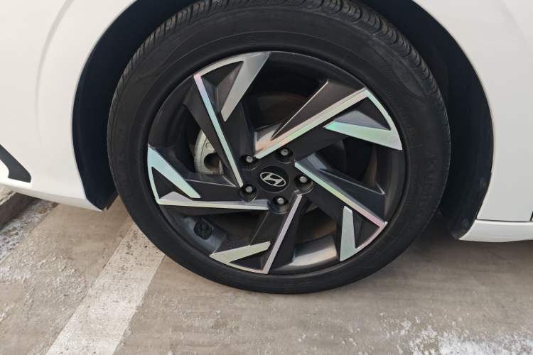 Used Hyundai Elantra 2023 1.5L CVT LUX Prestige Edition