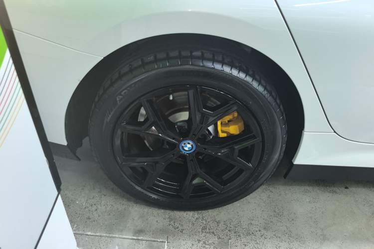 Used BMW i3 2024 eDrive 35 L
