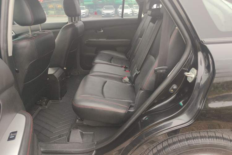 Used BYD S6 2014 1.5TI Manual Luxury 7-Seater