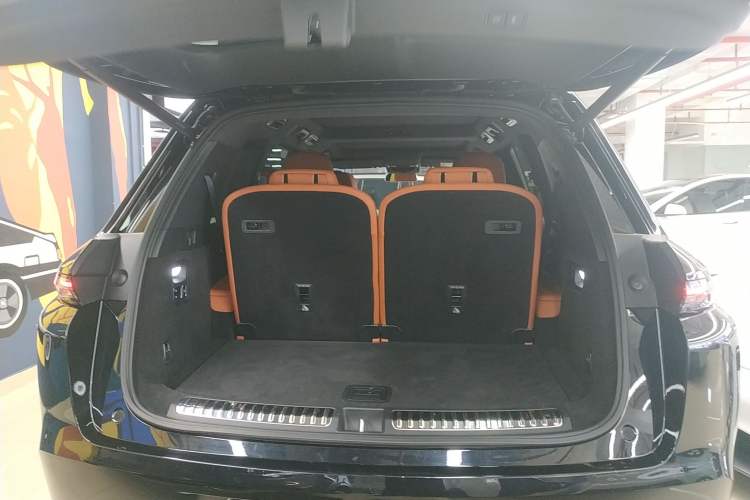 Used Li Auto L8 2023 Pro Model
