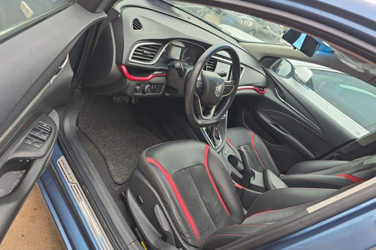 Used Buick GT 2015 18T Dual-Clutch Sport Flagship Model