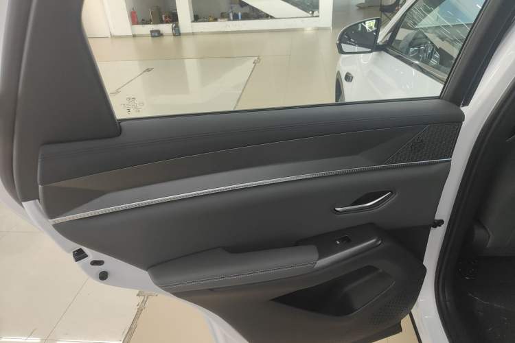 Used BYD Song Pro New Energy 2025 2nd Generation Intelligent Driving Version DM-i 75KM Leading Edition
