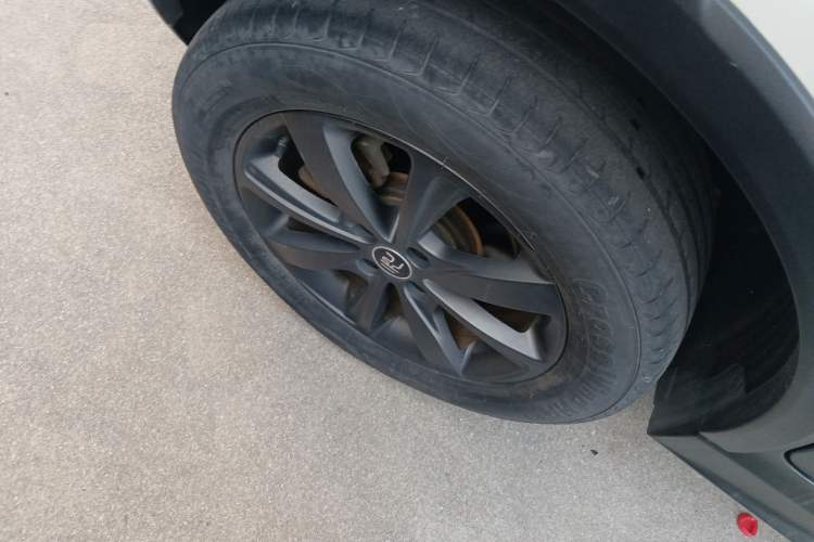 Used BYD Yuan New Energy 2019 EV360 Smart Connect Enjoyment Model
