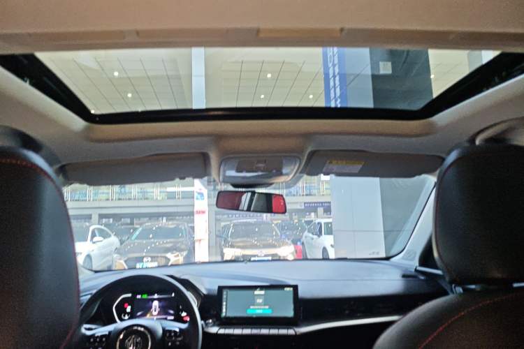 Used MG 5 2021 Revised Version 180 DVVT CVT Youth Luxury Edition
