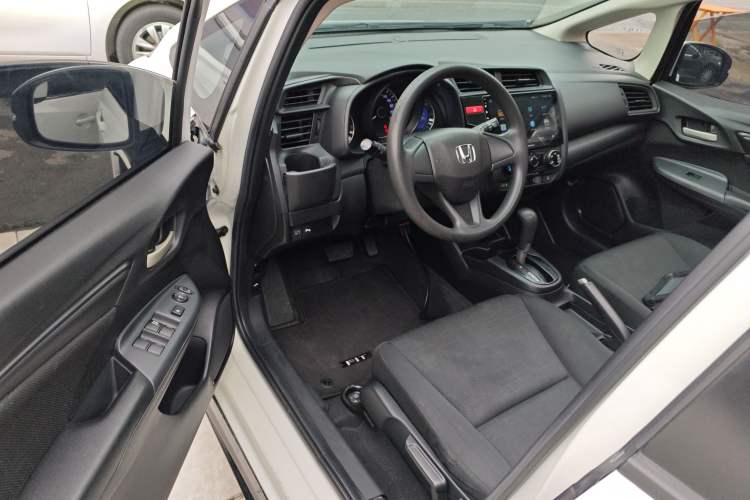 Used Honda Fit 2016 1.5L LXS CVT Comfort Sunroof Version
