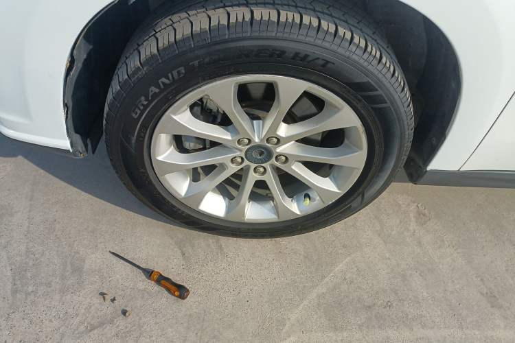 Used Haval H2 2018 Red-Label 1.5T Dual-Clutch Two-Wheel-Drive Elite Model
