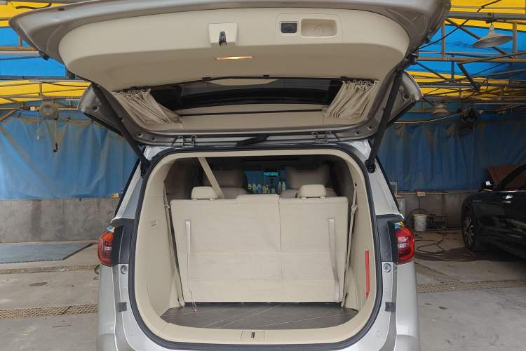 Used Buick GL8 2023 ES Lu Zun Luxury Model
