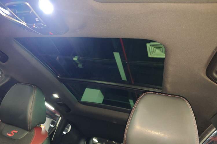 Used Geely Auto Coolray 2019 Sport Model 260T DCT Battle China V Standard
