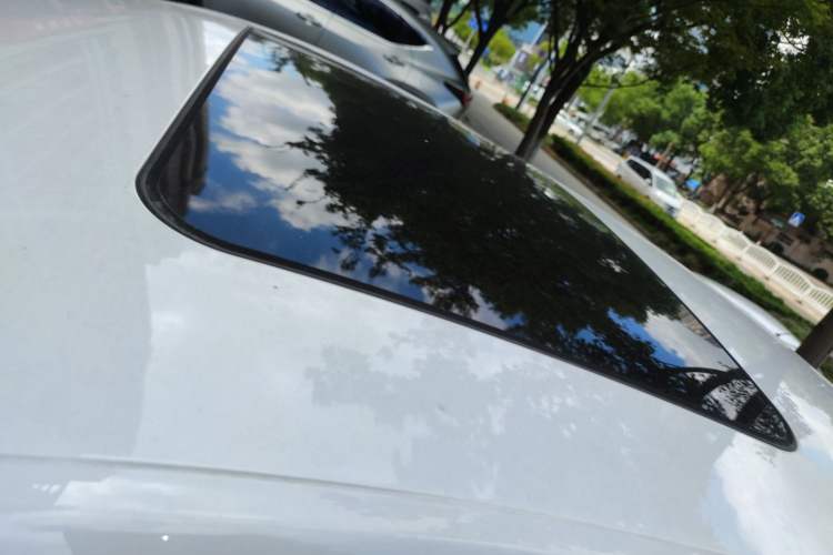 Used MG 5 2022 180 DVVT CVT Youth Luxury Edition
