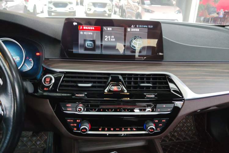 Used BMW 5 Series 2018 530Li Leading Edition Luxury Package