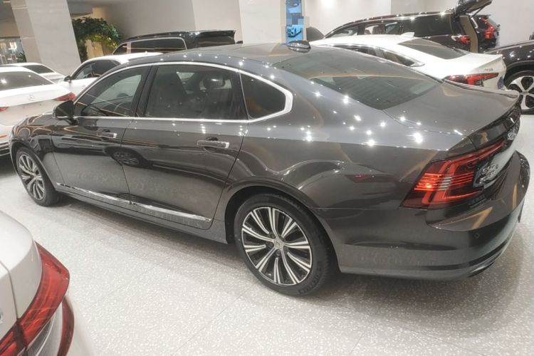 Used Volvo S90 2022 B5 Zhiyi Luxury Edition
