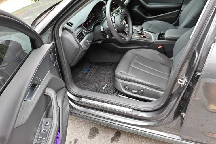 Used Audi A4L 2022 40 TFSI Luxury Prestige Edition
