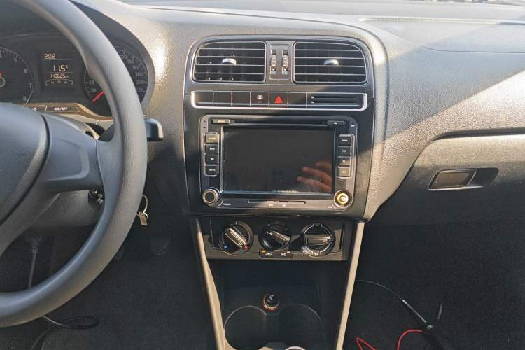 Used Volkswagen Polo 2014 1.4L Manual Fashion Edition