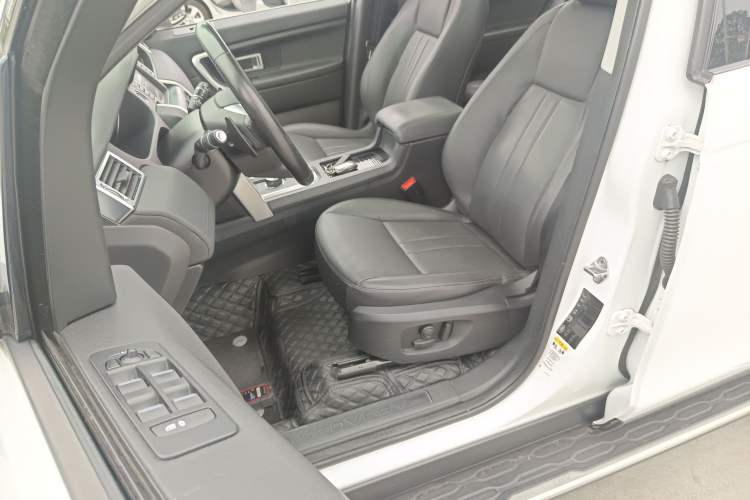 Used Land Rover Discovery Sport 2018 240 PS SE Version