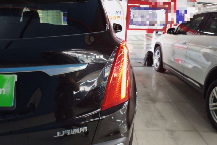 Used Cadillac XT5 2018 25T Luxury Model
