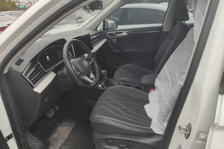 Used Volkswagen Tiguan L 2024 300TSI Automatic Two-Wheel Drive Smart Edition