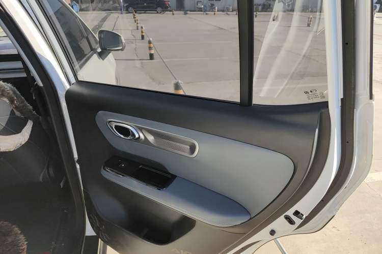 Used AION Y 2023 Younger Star Edition
