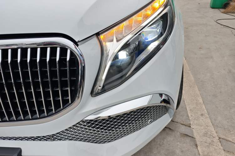 Used Mercedes-Benz V-Class 2021 V 260 Avantgarde Edition