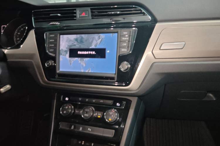 Used Volkswagen Touran 2018 Volkswagen Touran L 280TSI DSG Comfort Edition 7 Seats China VI Standard