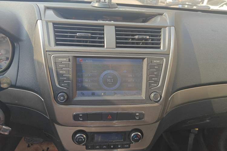 Used Geely Auto GX7 2014 2.0L Automatic Prestige Version China V Standard